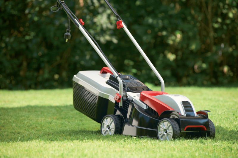 Как выбрать газонокосилку или дорогая косилка не равно лучшая для вашего участка