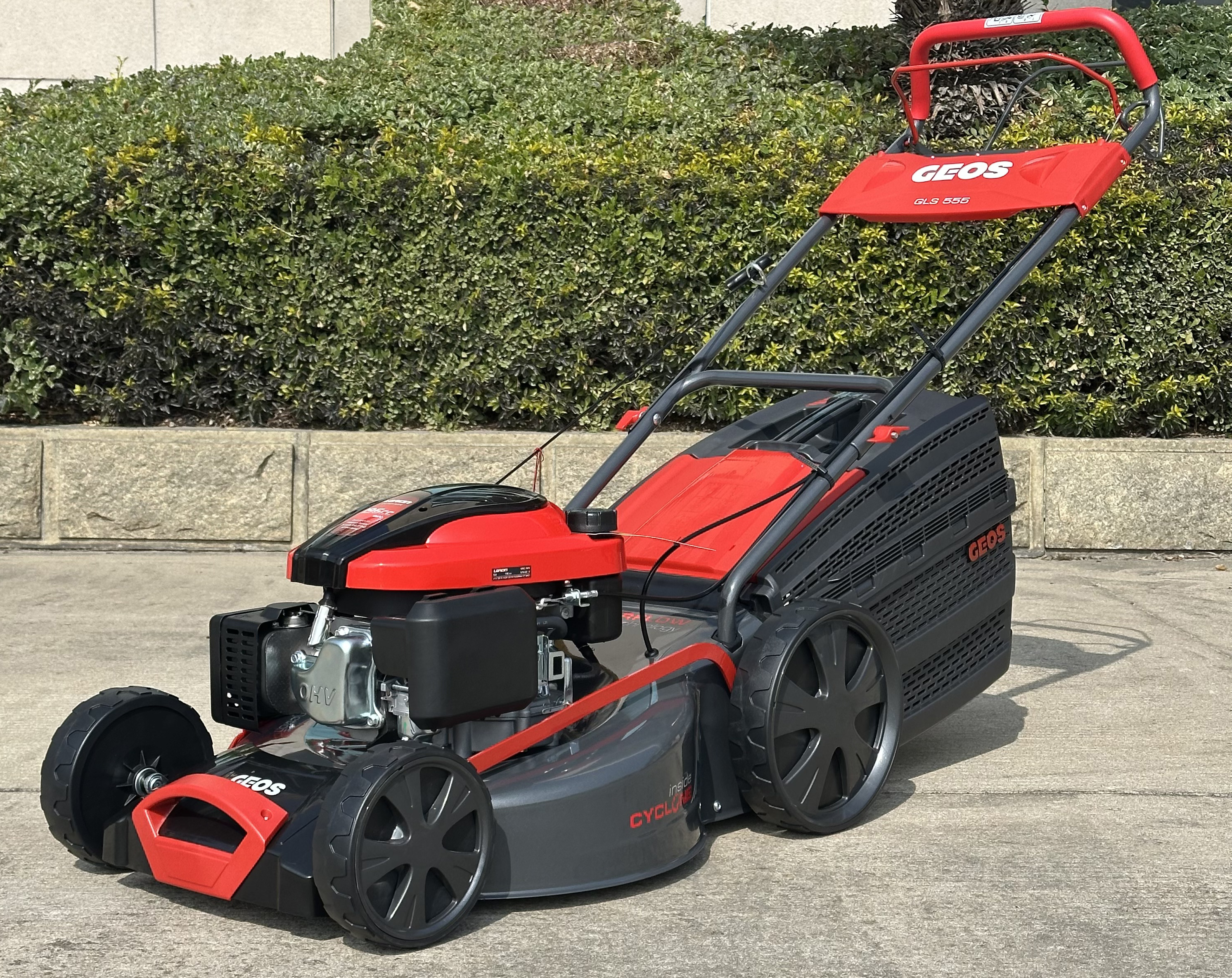 Газонокосилка бензиновая самоходная GEOS GLS 555 с двигателем LONCIN 196CC (Commercial)