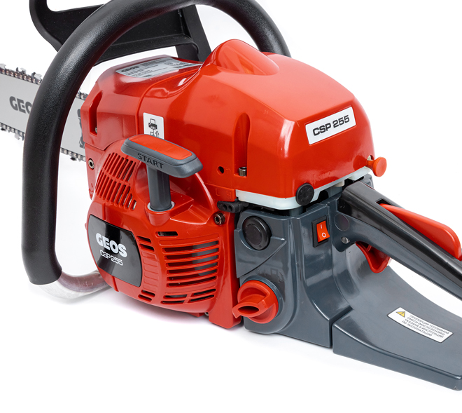 <b>Система легкого запуска EASY START</b> позволяет не прилагать лишних усилий при продергивании ручки стартера.
Режим Always ON (всегда включен) - подпружиненная кнопка включения для комфорта использования и препятствует заливанию свечи.